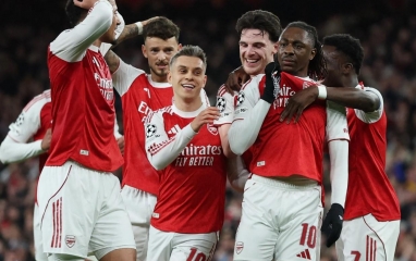 Huyền thoại Anh chỉ thẳng kết quả trận Arsenal vs Bournemouth
