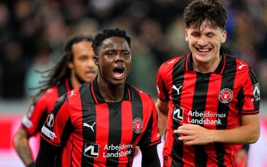 Tạm biệt Zirkzee, MU vung tiền chốt tiền đạo ghi 16 bàn sau 17 trận