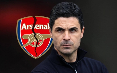 Sa thải Arteta, Arsenal chọn bổ nhiệm HLV từng ném pizza vào Sir Alex