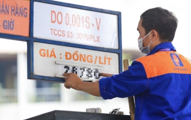 Giá xăng dầu hôm nay 4/5: Thế giới tiếp tục giảm