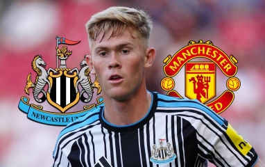 Carrick kiên quyết có, MU chốt giá mua Lewis Hall với Newcastle