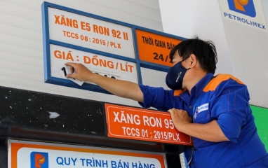 Giá xăng dầu hôm nay 7/8: Thế giới tăng vọt bất ngờ