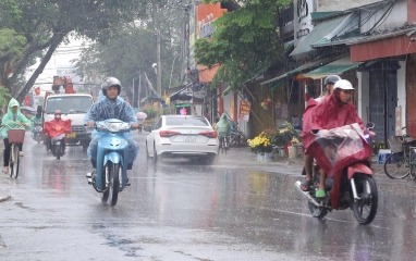 Dự báo thời tiết hôm nay 16/8 trên cả nước: Mưa dông xen nắng nóng