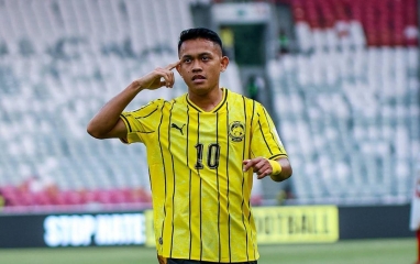 CĐV Malaysia lập tức réo tên Việt Nam khi thắng đậm trận ra quân FIFA ASEAN Cup