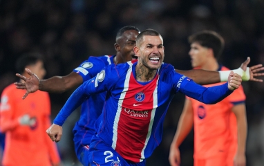 Vừa top 1 Champions League, PSG lập tức đón 3 tin cực buồn