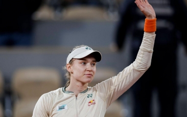 Vượt nỗi lo chấn thương, tay vợt số một châu Á đả bại “bản sao Serena Williams”