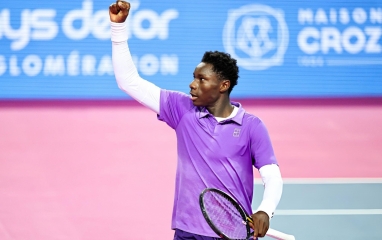 'Kim cương đen' 16 tuổi trình làng ATP Tour, hứa hẹn tương lai xán lạn