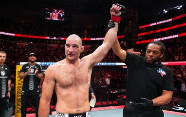 UFC Fight Night 267: Strickland xử đẹp Hernandez, thắng trận đầu sau gần 2 năm