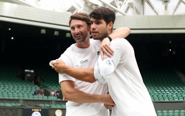 Thầy cũ nói thẳng lí do bỏ theo dõi Alcaraz