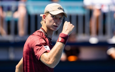 Đàn em hạng 151 thế giới 'trả thù' cho Alcaraz ở Miami Open 2026