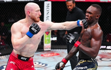 UFC Fight Night 271: Adesanya ăn no đòn, thời của 'The Last Stylebender' đã qua