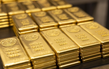 Giá vàng hôm nay 31/3: SJC nhích nhẹ, DOJI tăng chóng mặt