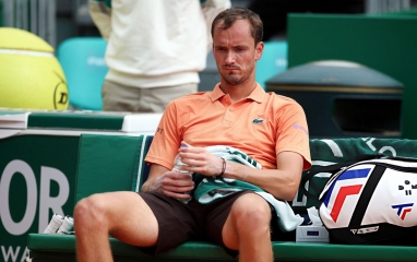 Medvedev thua Berrettini 0-6, 0-6 ở Monte Carlo 2026