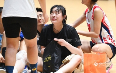 'Thần tiên tỷ tỷ' Cai Xiaoqing bật khóc nức nở sau thất bại ở Việt Nam