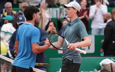 Sinner không 'đua đòi' với Alcaraz và Djokovic, lí do đã rõ