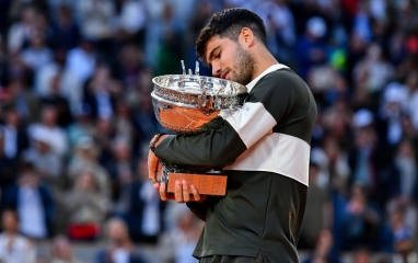 Alcaraz trở thành cựu vương Roland Garros