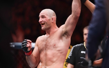 Chuyên gia nhận định cơ hội của Sean Strickland trước Khamzat Chimaev ở UFC 328