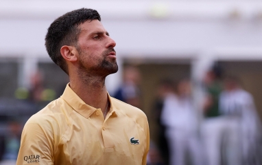Djokovic thua ngỡ ngàng 'fan cứng' trận ra quân Rome Masters 2026