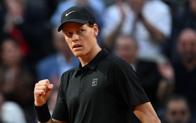 Sinner thắng nhàn trận ra quân Rome Masters 2026