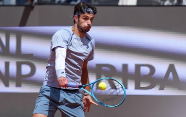 Sao trái một tay số 1 thế giới lỡ hẹn với Roland Garros 2026