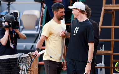 Lộ diện đối thủ đầu tiên của Djokovic, Sinner hậu Roland Garros 2026