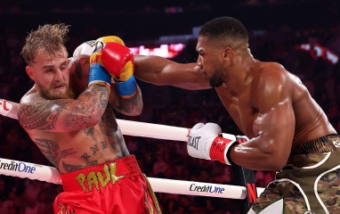 Từ bỏ boxing, Jake Paul lấn sân bóng bầu dục Mỹ?
