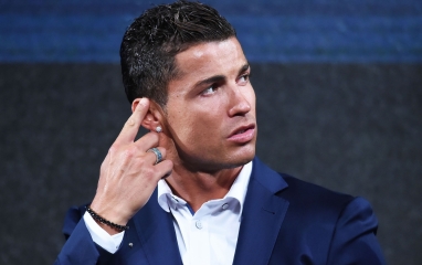 Ronaldo khiến đội bóng vĩ đại châu Âu phải hối tiếc