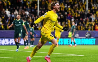 Man City thua sốc đội bóng tí hon tại Champions League