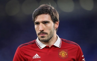 Newcastle ấn định giá bán 'Pirlo đệ nhị' cho MU