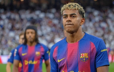 Lamine Yamal nhận đề nghị 300 triệu Euro, Barca rung chuyển