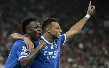 Vinicius tỏa sáng, Real Madrid nắm lợi thế lớn tại play-off Cúp C1