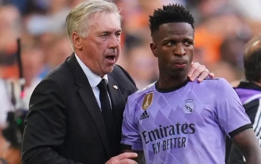 HLV Carlo Ancelotti chỉ trích Vinicius Jr