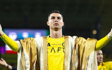 Ronaldo tiếp tục khiến cả Saudi Arabia dậy sóng