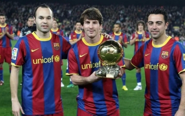 Tạm biệt Mascherano, Messi sắp có thầy mới là huyền thoại vĩ đại Barca