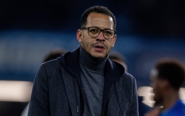 Chia tay HLV Rosenior, Chelsea sẽ mất khoản tiền 'khổng lồ'