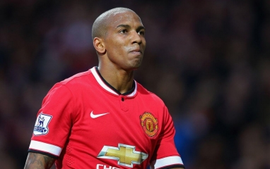 CHÍNH THỨC: Ashley Young tuyên bố giải nghệ