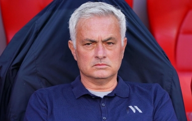 Real Madrid thắng tưng bừng, HLV Mourinho tái xuất hoàn hảo
