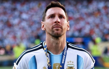 Messi bất ngờ khiến người hâm mộ tan vỡ