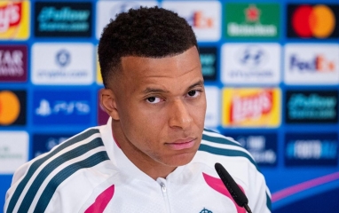 Mourinho cảnh cáo thẳng mặt Mbappe, nội bộ Real Madrid nóng rực