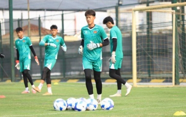 Bóng đá Việt Nam bất ngờ đối đầu đại diện Tây Ban Nha tại Hàn Quốc