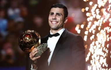 Vô địch World Cup, Rodri có đủ sức giành Quả bóng Vàng 2026?