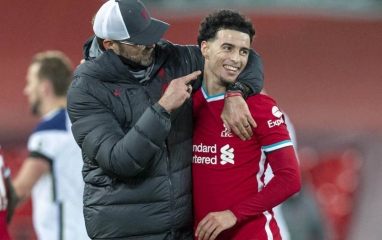 XÁC NHẬN: Liverpool đồng ý bán thủ quân trẻ nhất lịch sử cho đại gia Serie A