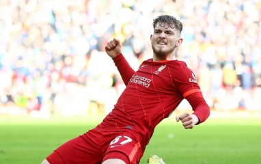 Ngôi sao Liverpool tiết lộ cú sốc lớn nhất trong sự nghiệp