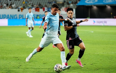 Bị đổi vị trí thi đấu, ngôi sao Man City từng phản ứng cực quyết liệt với Pep