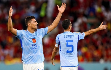 Barcelona sắp trao Rodri món quà mang đậm dấu ấn Busquets