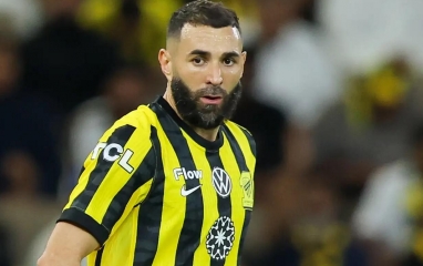 Tương lai Benzema rung chuyển vì bản hợp đồng 'xúc phạm'