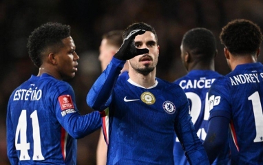 Lập hat-trick siêu đẳng, sao Bồ Đào Nha khiến HLV Chelsea phấn khích