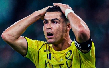 Tin xấu ập đến, Ronaldo phải rời Ả Rập bay sang Tây Ban Nha