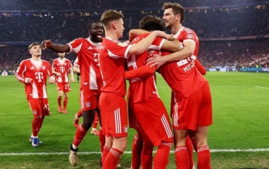 Bayern Munich 'bắn phá' không thương tiếc, Monchengladbach gục ngã