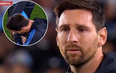 Lionel Messi bật khóc